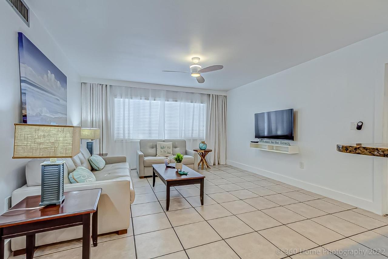 Twins Inn & Apartments سانت بيتي بيتش المظهر الخارجي الصورة
