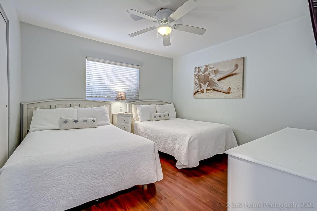 Twins Inn & Apartments سانت بيتي بيتش المظهر الخارجي الصورة