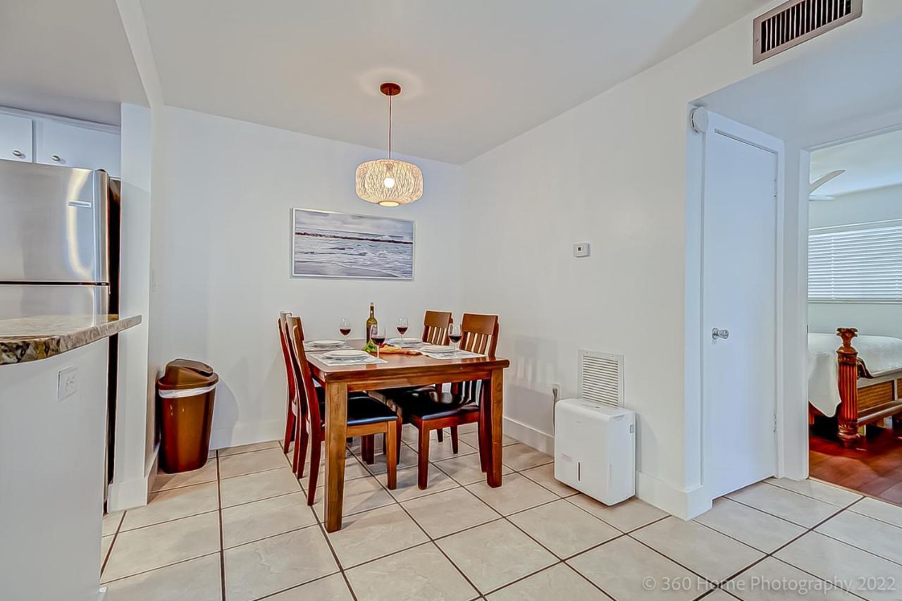 Twins Inn & Apartments سانت بيتي بيتش المظهر الخارجي الصورة