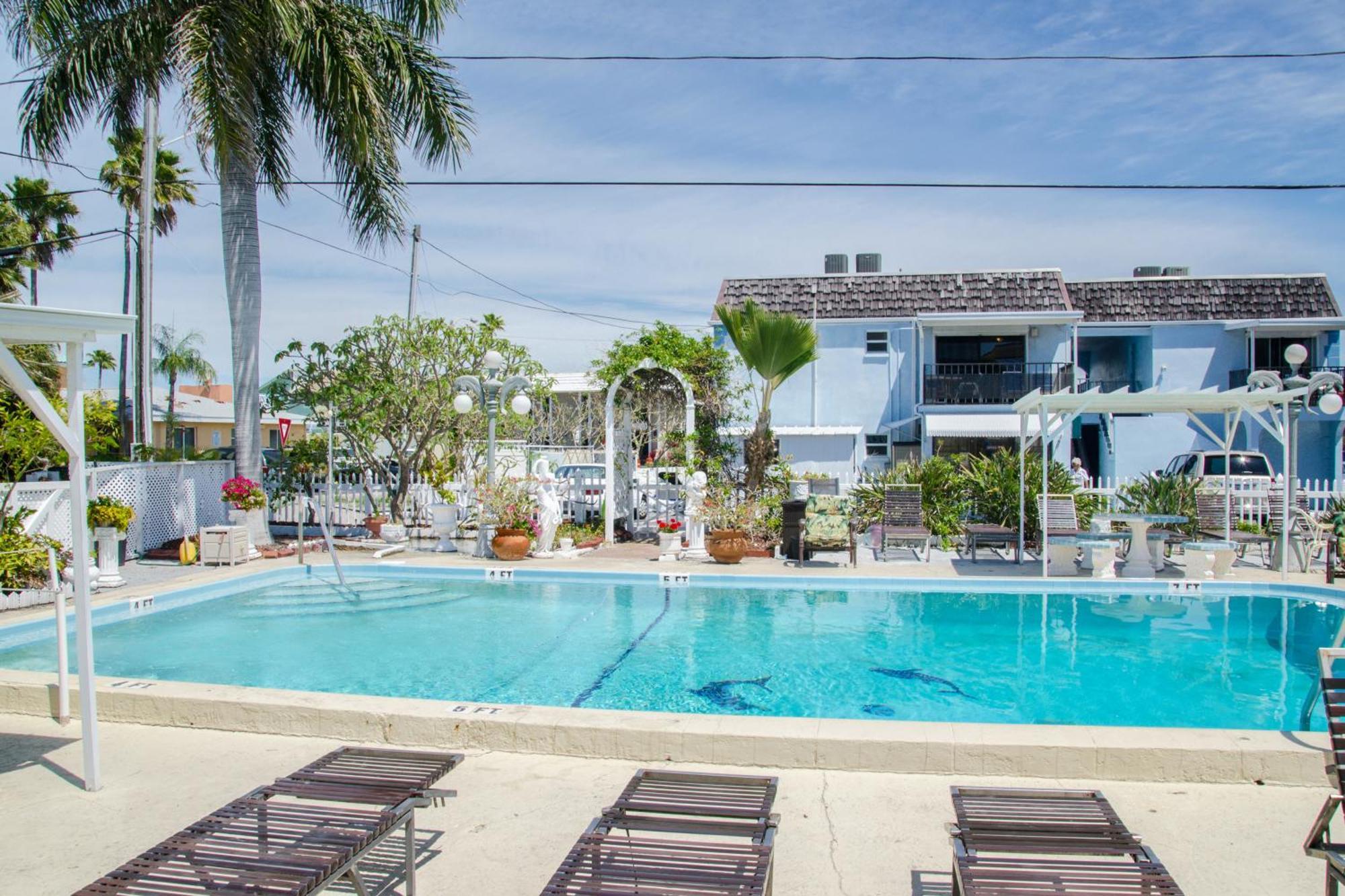 Twins Inn & Apartments سانت بيتي بيتش الغرفة الصورة